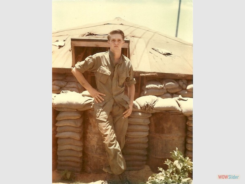 Burkett at hooch 670001